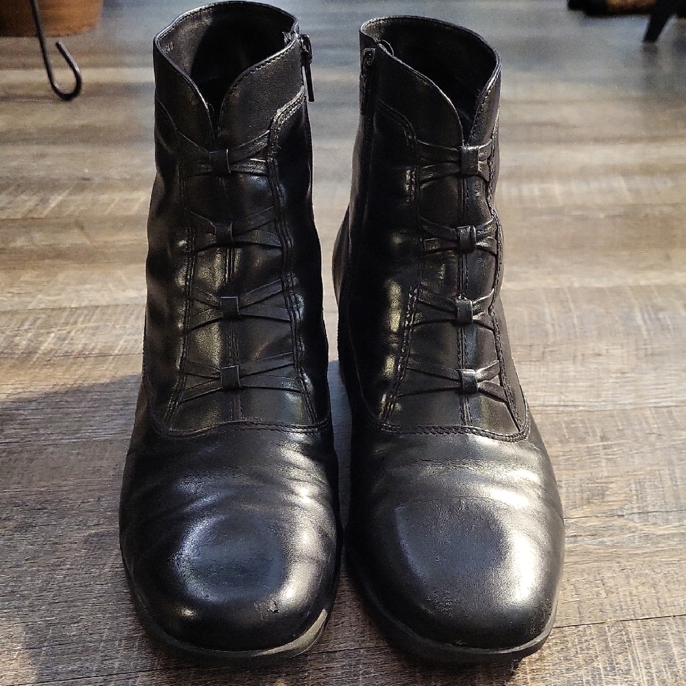 London Fog Black Leather Boots for Women